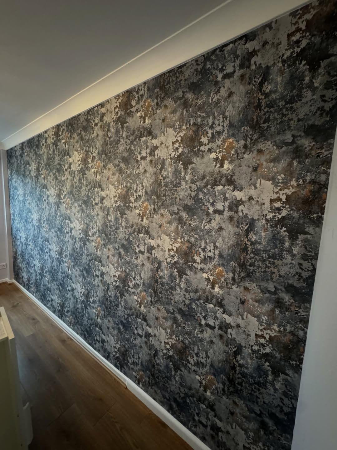 Decorative wall finish completed by Master of Finishing